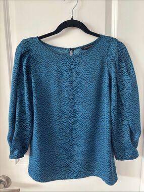 Banana Republic Teal and Black Dotted Shell Top